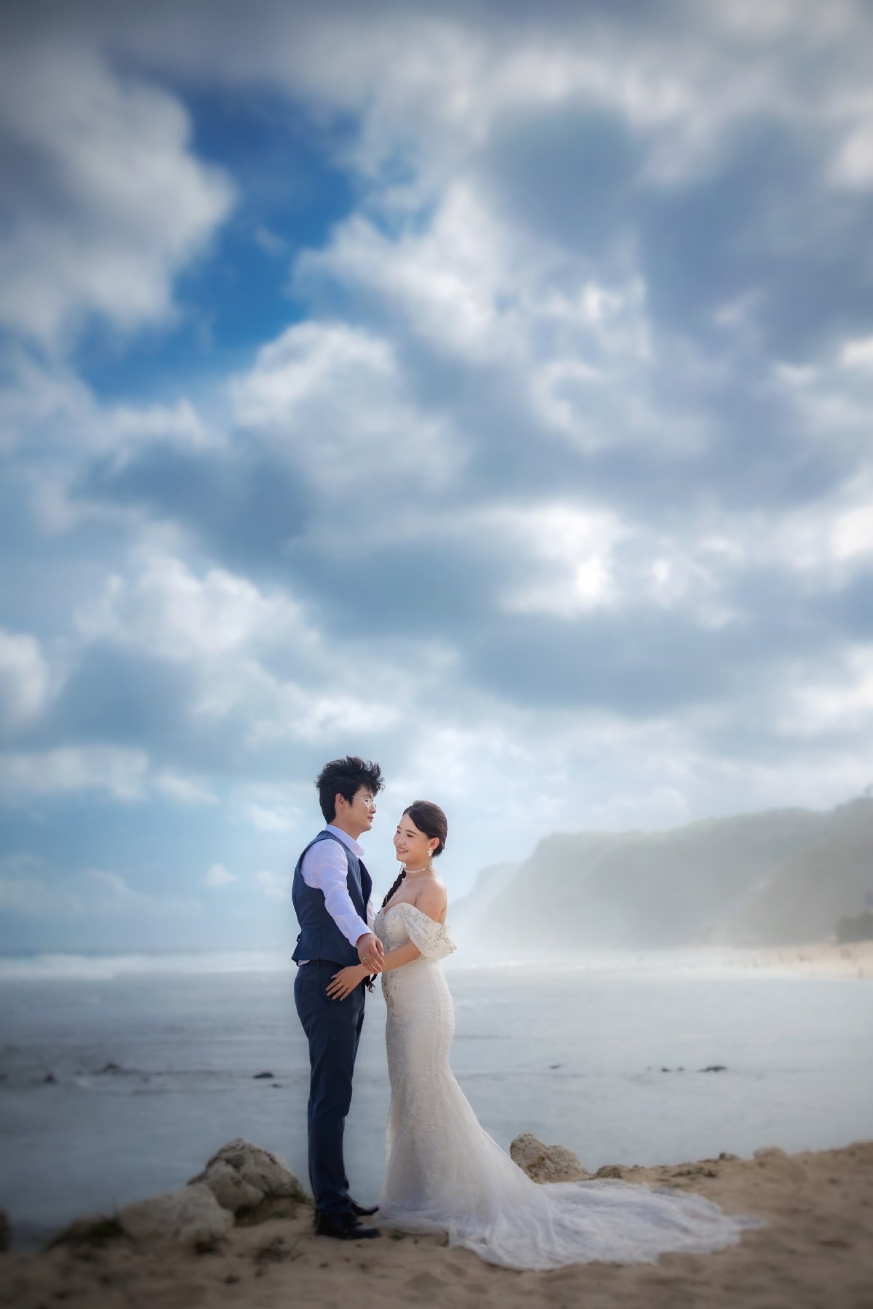 Pre-wedding shoot at Dubai Marina waterfront