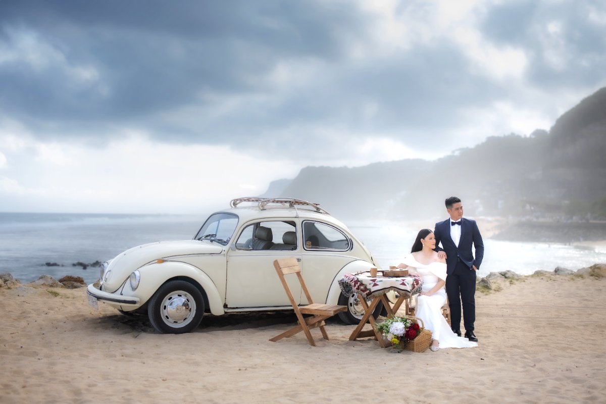 Waterfront pre-wedding couple shoot in Abu Dhabi by WeddingClickz